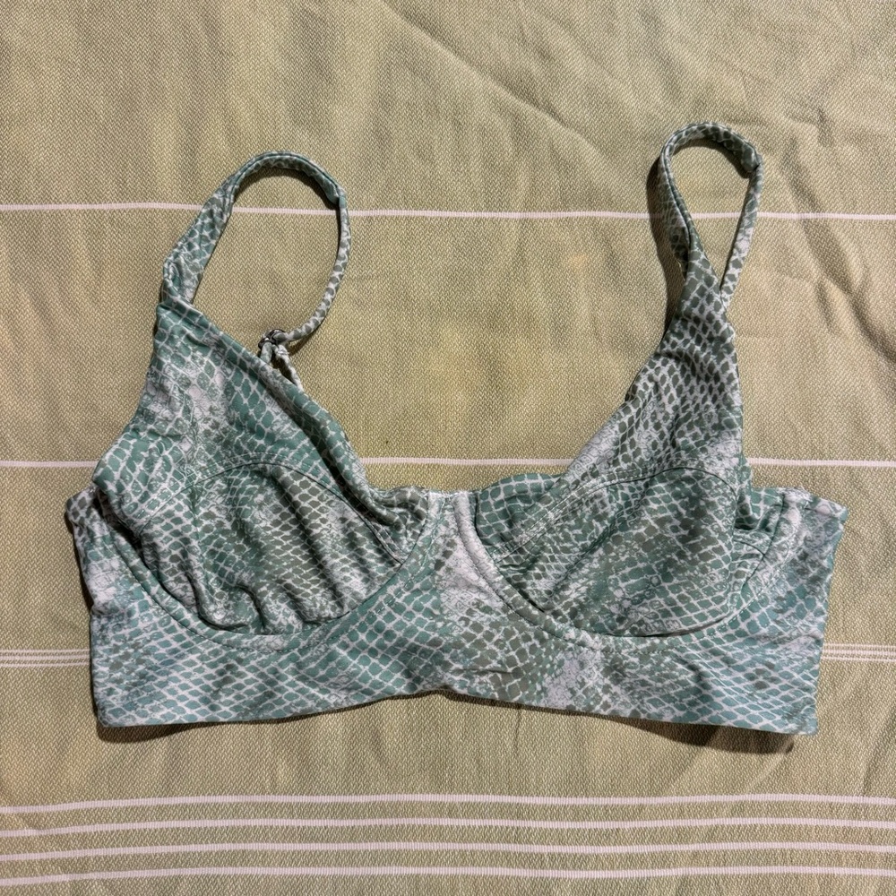 Aila blue bikini top
